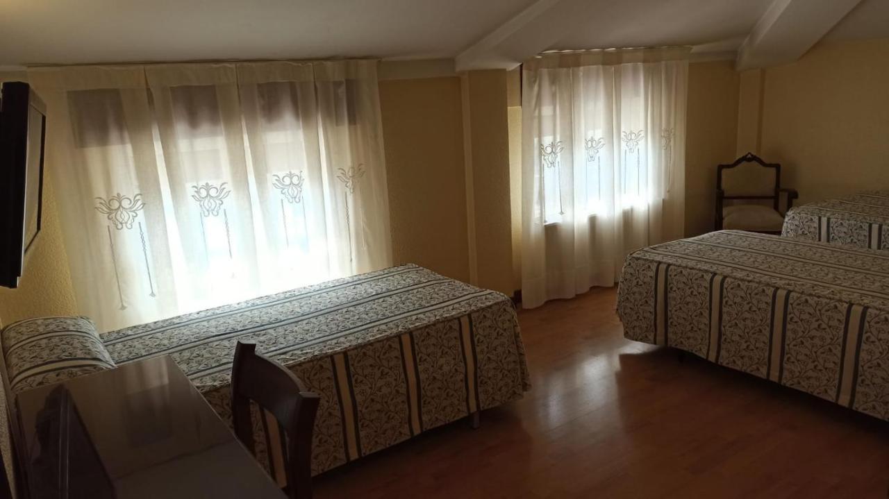 Family Room,1020303997:JPEG
